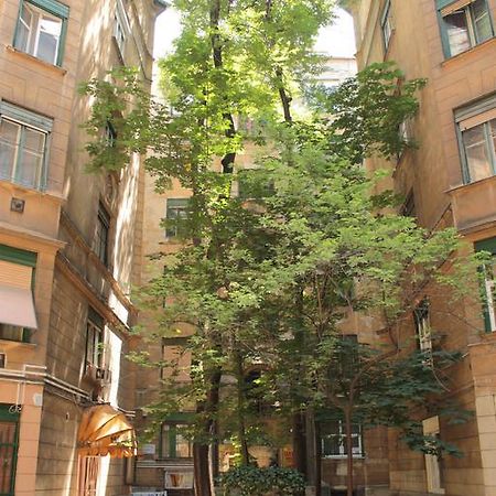 Elvis Guesthouse Budapest Ngoại thất bức ảnh