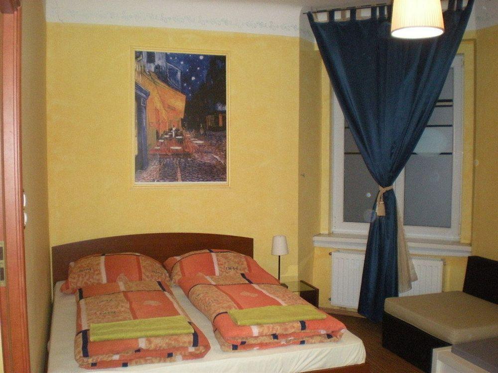Elvis Guesthouse Budapest Ngoại thất bức ảnh
