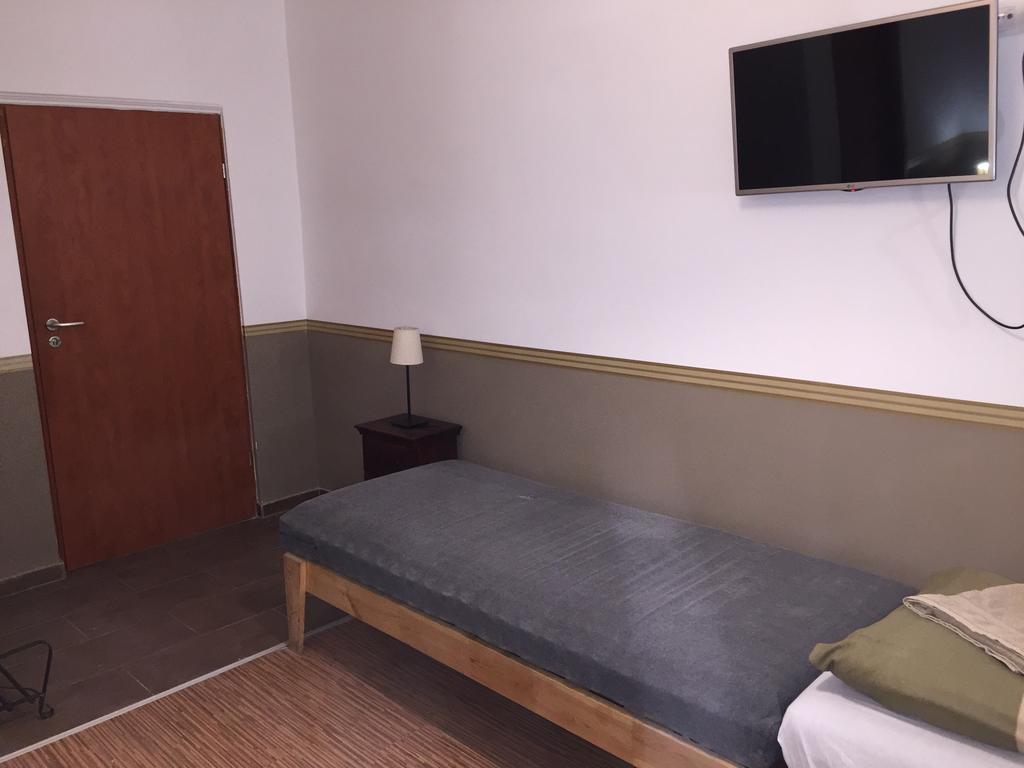 Elvis Guesthouse Budapest Ngoại thất bức ảnh