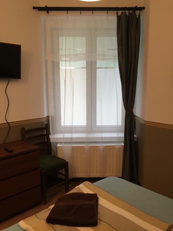 Elvis Guesthouse Budapest Ngoại thất bức ảnh