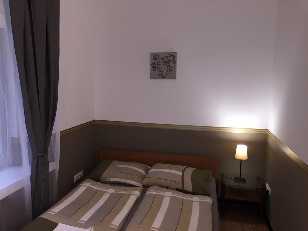Elvis Guesthouse Budapest Ngoại thất bức ảnh