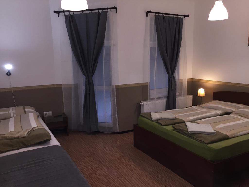Elvis Guesthouse Budapest Ngoại thất bức ảnh